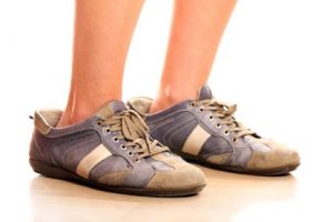 Wearing shoes that are too big can lead to discomfort, blisters, and long-term foot health issues due to lack of proper support and alignment.
