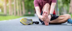 Like tiny shocks of electricity, toe numbness can interrupt even the smoothest run